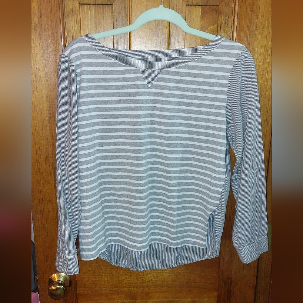 Anthropologie Postmark Gray and White Stripe Long Sleeve Top